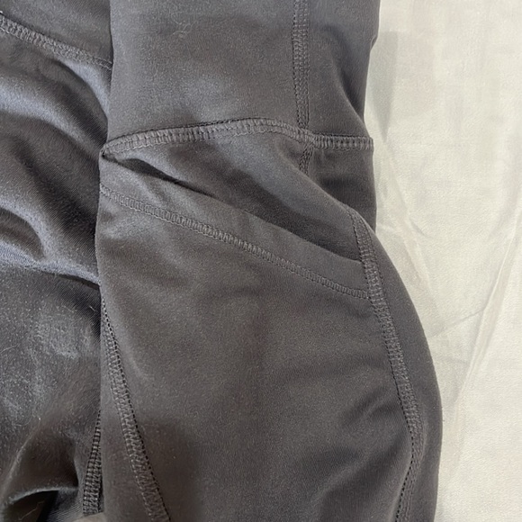 Size L (10/12) Girls All in Motion Gray Leggings with side pockets - Picture 4 of 4